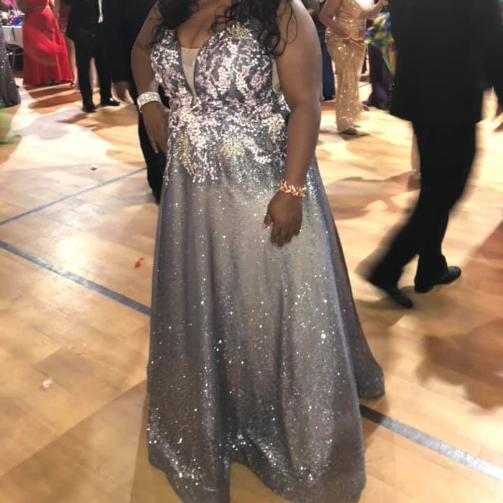Ball gown/Prom Dress